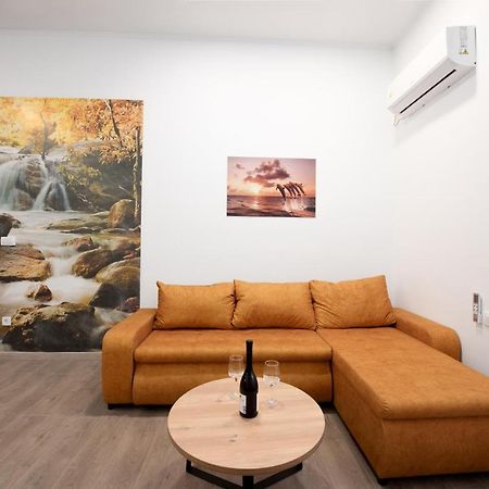 Apartman Cezar Appartamento Fiume Esterno foto