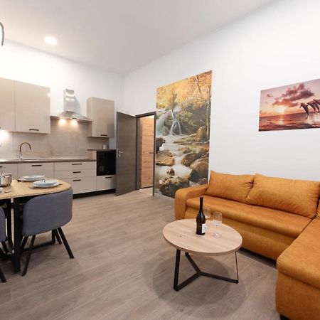 Apartman Cezar Appartamento Fiume Esterno foto